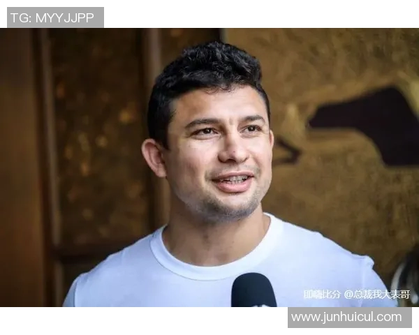 科威特足球明星奥马尔的传奇生涯与对国家队的贡献分析