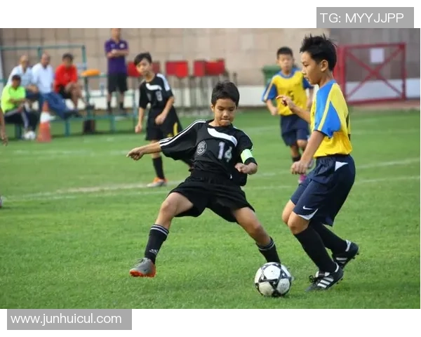 泡腾足球的魅力与创新探索如何在运动中引领新潮流